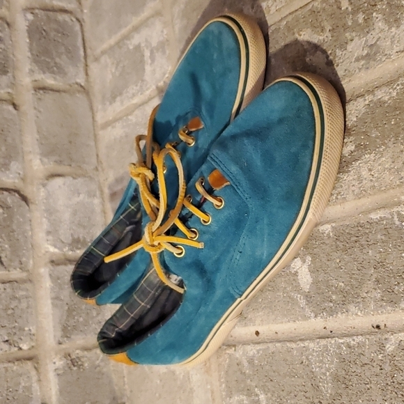 Cherokee Shoes Size 8.5 Suade Leather Blue Plaid - Picture 1 of 13